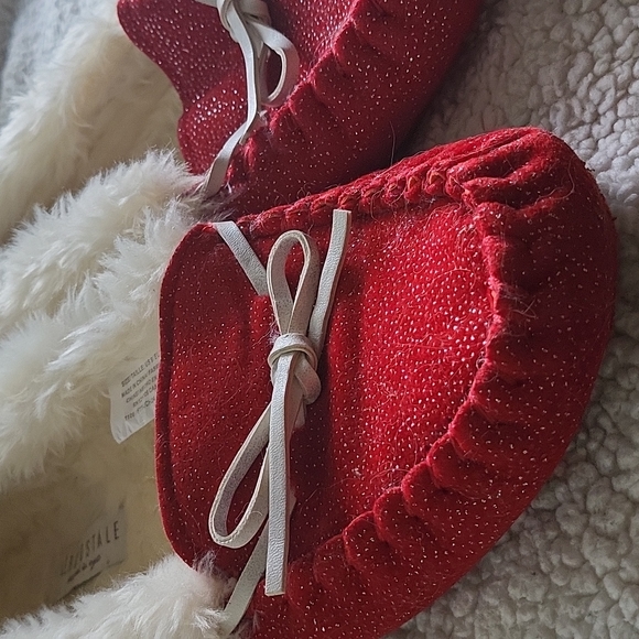 Aeropostale Red Sparkle Moccasins - Picture 2 of 5